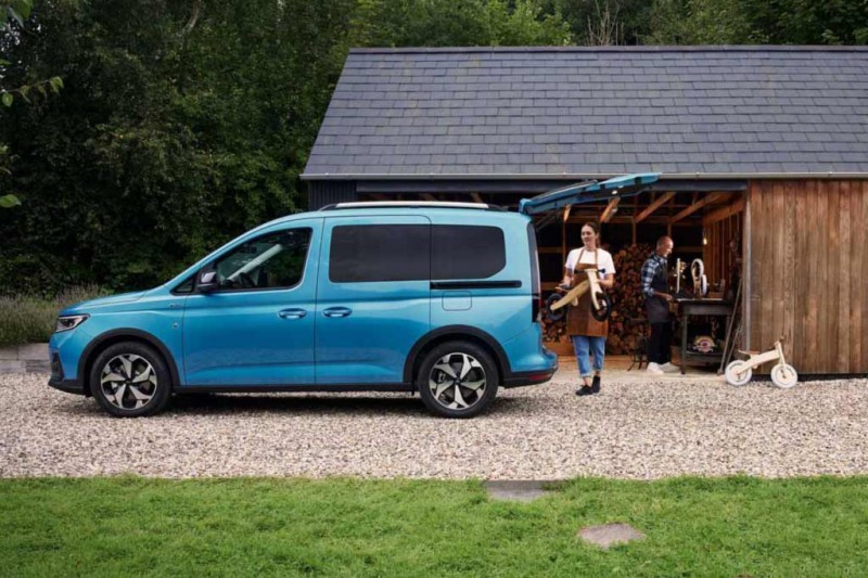 Новый Ford Tourneo Connect 2022 оказался перелицованным вариантом VW Caddy