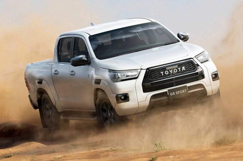 На японском рынке дебютировал «спортивный» пикап Toyota Hilux GR Sport