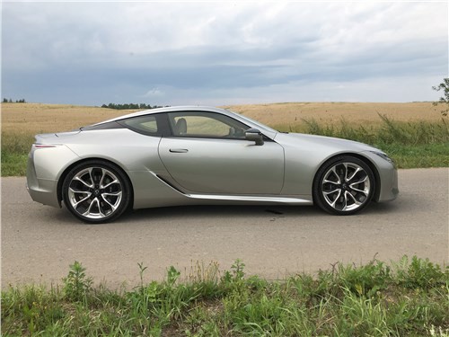 Lexus LC500 - вы хотите владеть космическим кораблем ?