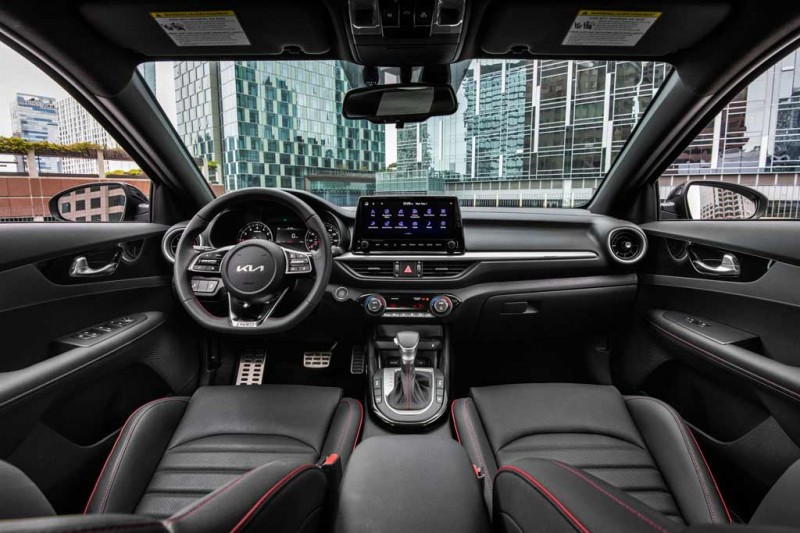 KIA Forte 2022 для рынка США обновился вслед за парочкой K3 и Cerato 4 KIA Forte 2022 для рынка США обновился вслед за парочкой K3 и Cerato