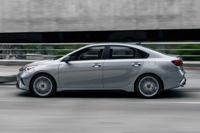 KIA Forte 2022 для рынка США обновился вслед за парочкой K3 и Cerato 3 KIA Forte 2022 для рынка США обновился вслед за парочкой K3 и Cerato