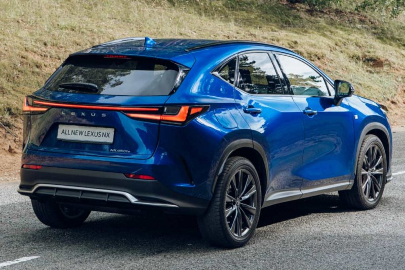 Новый Lexus NX 2022 для России: известны комплектации и линейка двигателей