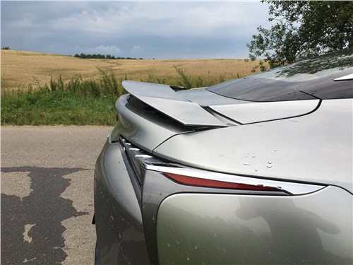 Lexus LC500 - вы хотите владеть космическим кораблем ?