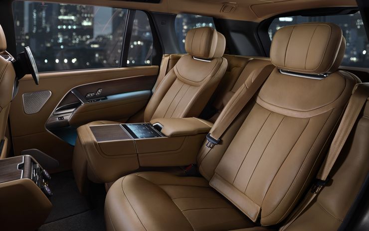 Потрогай меня: первый обзор нового поколения Range Rover 4 Потрогай меня: первый обзор нового поколения Range Rover
