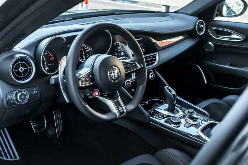 Manhart Giulia QV600: немецкие тюнеры обратили внимание на итальянский седан