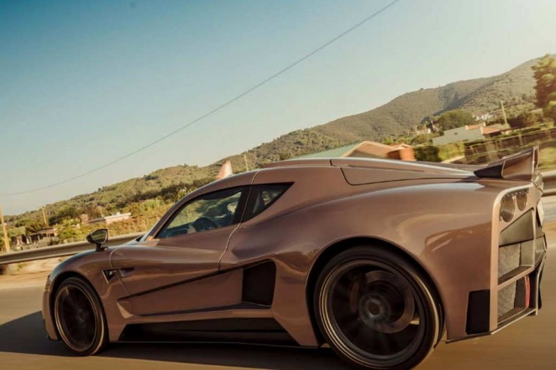 Мелкосерийный гиперкар Mazzanti Evantra получил обновленную версию Pura