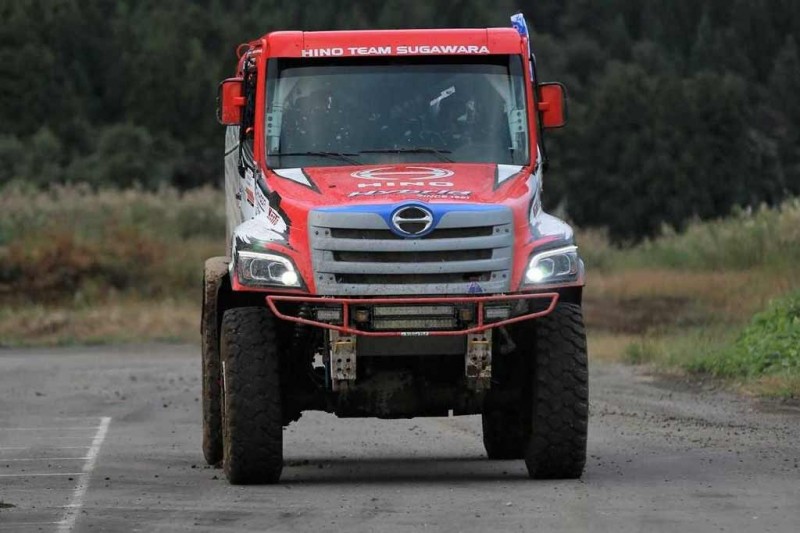 Японцы из Hino Motors подготовили гибридный грузовик для ралли Дакар 2022