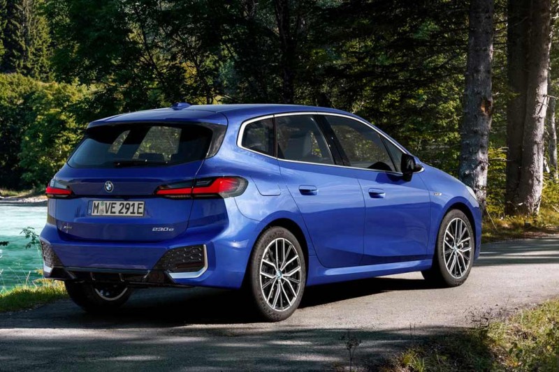BMW 2-Series Active Tourer 2022: баварский компактвен сменил поколение