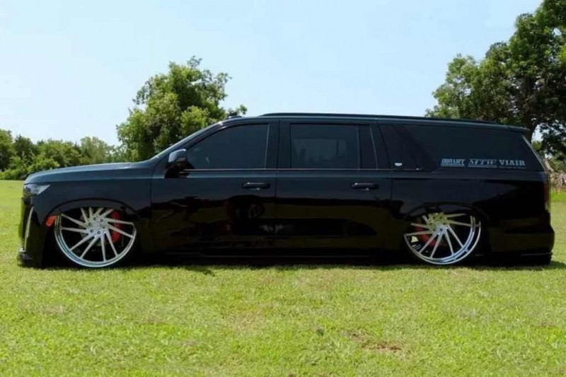 Для превращения Cadillac Escalade в лоурайдер пришлось перекроить всю ходовую