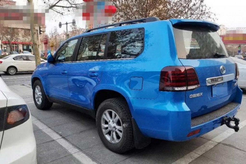 Hengtian L4600: китайская копия Ленд Крузер 200 превзошла размерами оригинал