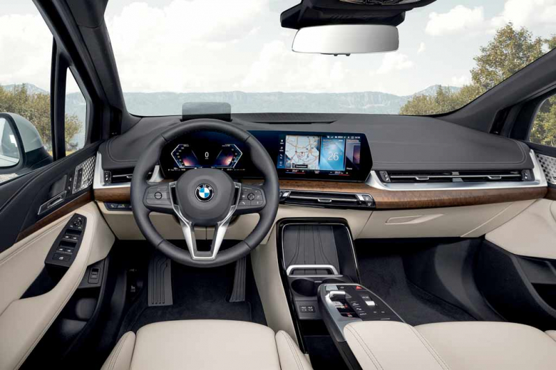 BMW 2-Series Active Tourer 2022: баварский компактвен сменил поколение