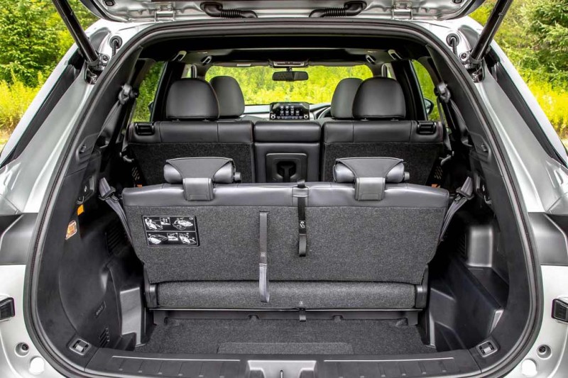 Новый гибридный Mitsubishi Outlander PHEV: еще мощнее и дальнобойнее