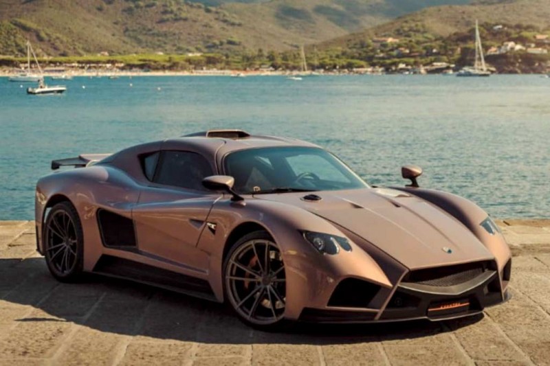 Мелкосерийный гиперкар Mazzanti Evantra получил обновленную версию Pura