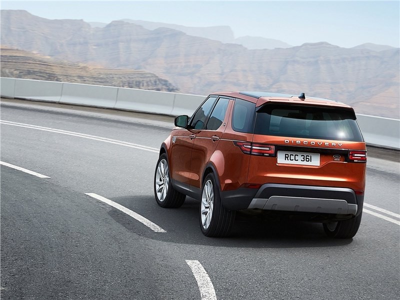 В Россию приехал семиместный Land Rover Discovery