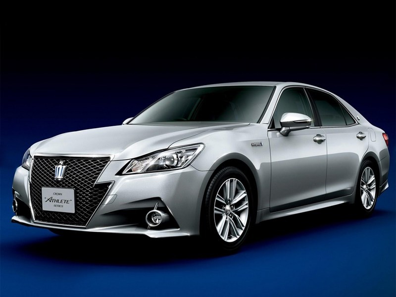 Toyota Crown станет четырехдверным купе 1 Toyota Crown станет четырехдверным купе