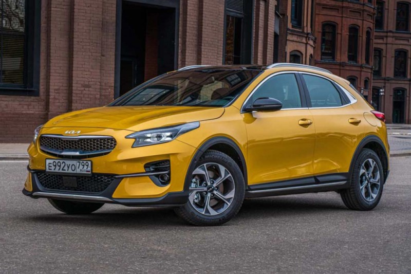 Кросс-хэтчбек KIA XCeed 2022 получил в России новый базовый движок