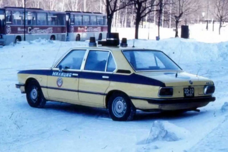 Иномарки на службе советской милиции: от скромных Ford и Renault до Porsche 911