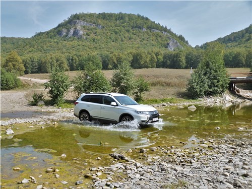 Mitsubishi Outlander 2021 – тот случай, когда рестайлинг стоит купить 22 Mitsubishi Outlander 2021 – тот случай, когда рестайлинг стоит купить