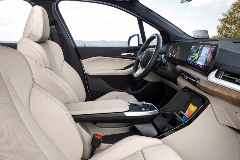 BMW 2-Series Active Tourer 2022: баварский компактвен сменил поколение
