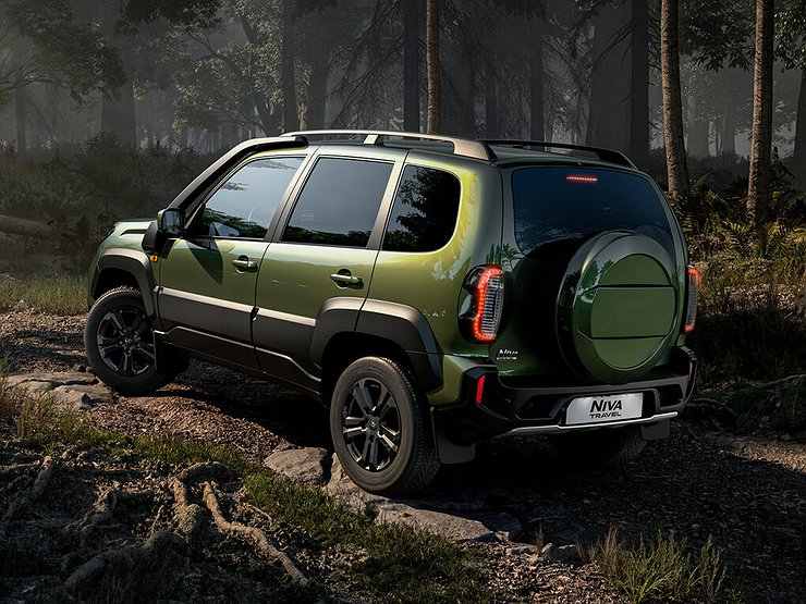 Почему владельцы новой LADA Niva Travel мучаются с заправкой на АЗС