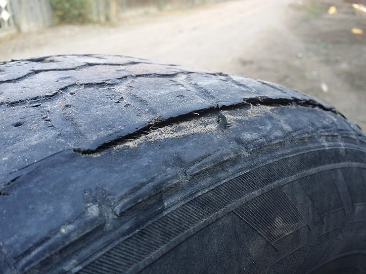 Как распознать опасную микрогрыжу на колесе автомобиля