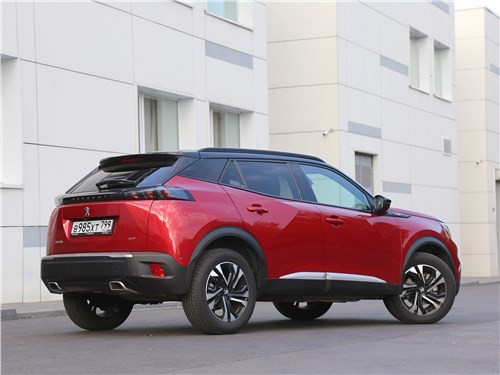 Тест-драйв Peugeot 2008 (поколение II) - Чем топовый Peugeot 2008 схож с... калейдоскопом