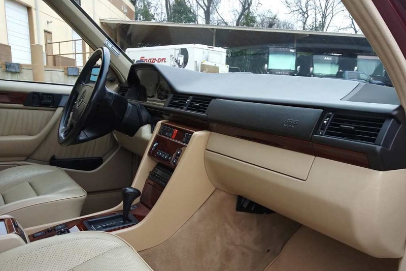 Mercedes-Benz 500E W124: на аукцион выставлен &laquo;волк в овечьей шкуре&raquo;