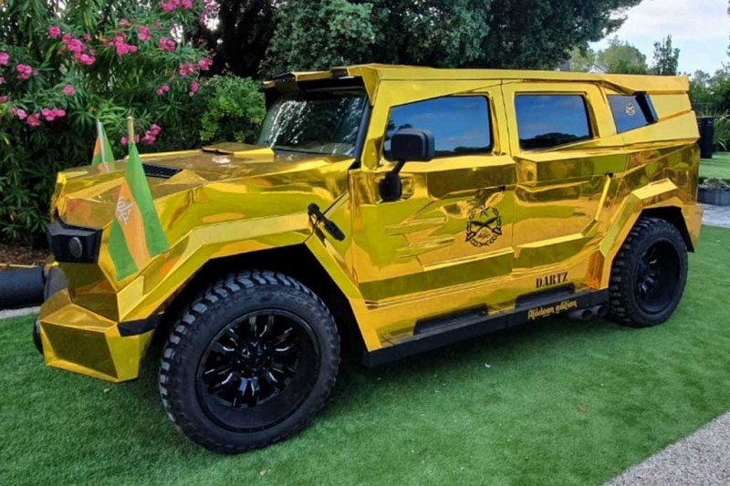 В продаже золотой внедорожник Dartz Prombron Aladeen Edition из фильма «Диктатор»