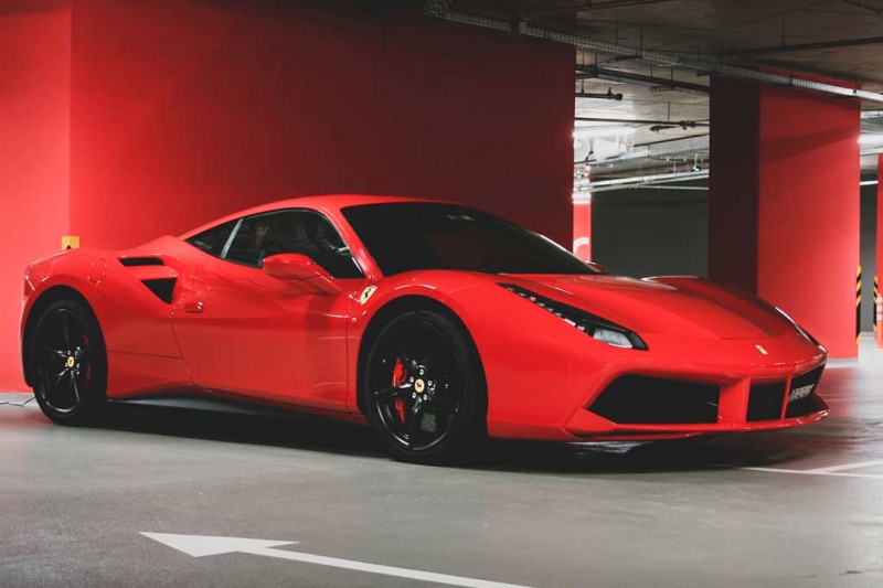 На суперкарах Ferrari 458 и 488 обнаружен серьезный дефект: решения пока нет
