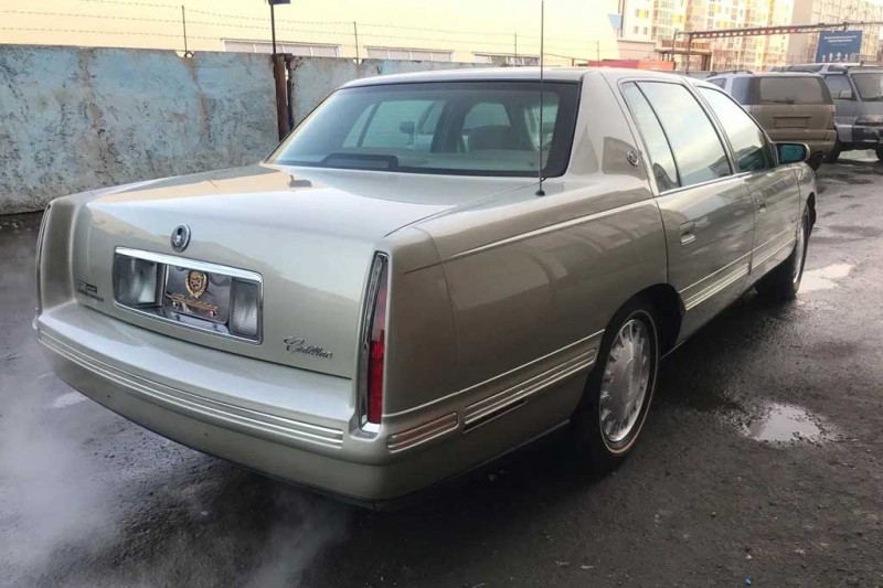 Абсолютно новый Cadillac DeVille 1997 года продают в Тюмени за 4,0 млн рублей