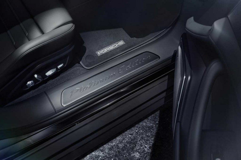 Для Porsche Panamera стала доступна &laquo;нафаршированная&raquo; версия Platinum Edition