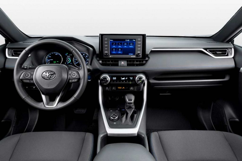 Кроссовер Toyota RAV4 2022 модельного года получил новую диодную оптику