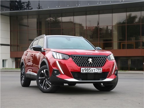 Тест-драйв Peugeot 2008 (поколение II) — Чем топовый Peugeot 2008 схож с… калейдоскопом