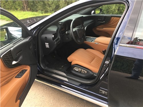 Способен ли Lexus LS 500 обыграть Mercedes 5 Способен ли Lexus LS 500 обыграть Mercedes