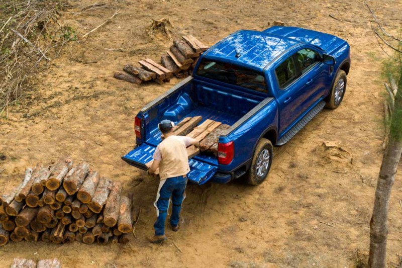 Спустя одиннадцать лет популярный пикап Ford Ranger сменил поколение