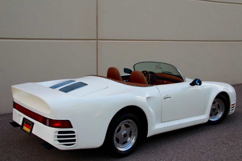Фольксваген Жук превратили в реплику классического Porsche 959 Speedster
