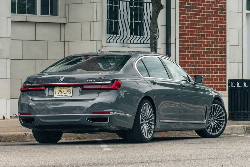 Обзор флагманской BMW 7 Series 2021: комплектации и цены, фото в новом кузове