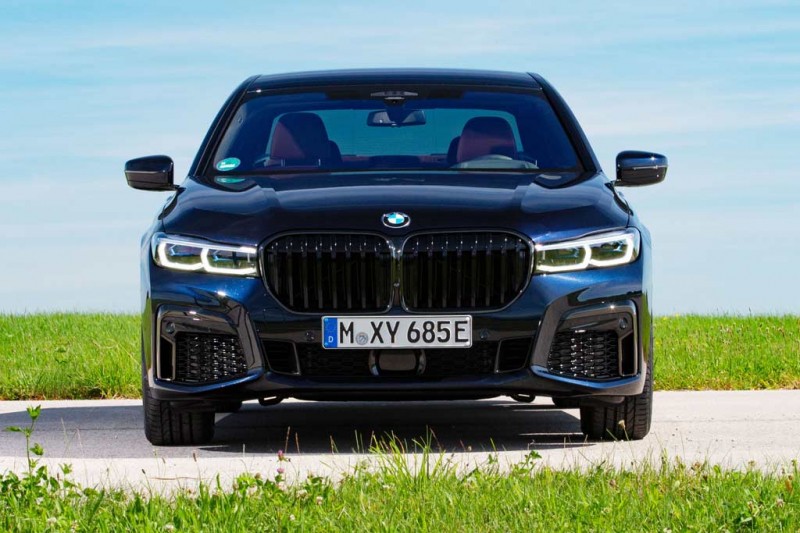 Обзор флагманской BMW 7 Series 2021: комплектации и цены, фото в новом кузове