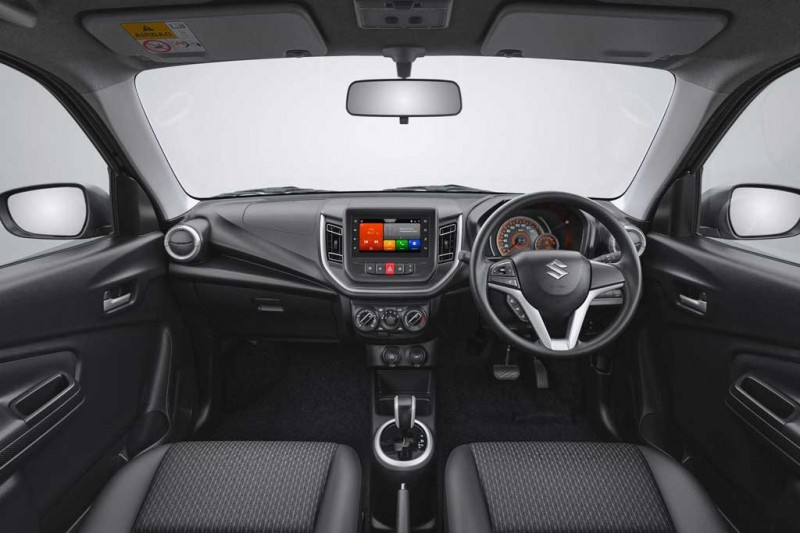 Со сменой поколения Suzuki Celerio обзавелся мультимедийкой и заметно подрос