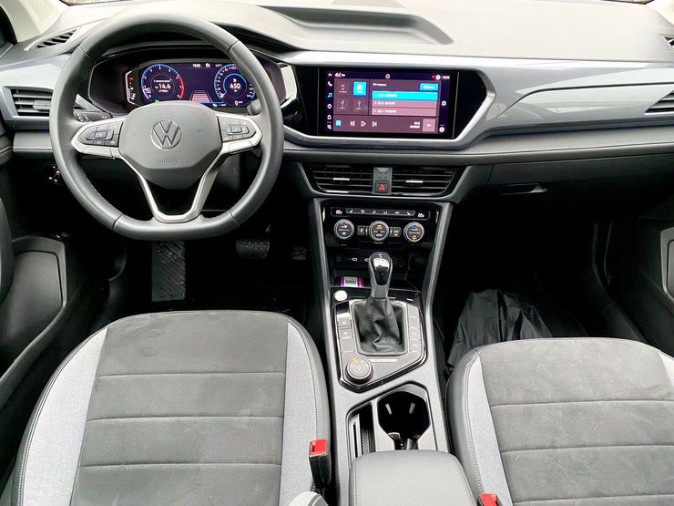 Бойцовский клуб: сравнительный тест-драйв Volkswagen Taos, Skoda Karoq и Kia Seltos