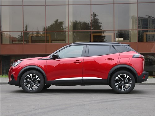 Тест-драйв Peugeot 2008 (поколение II) - Чем топовый Peugeot 2008 схож с... калейдоскопом