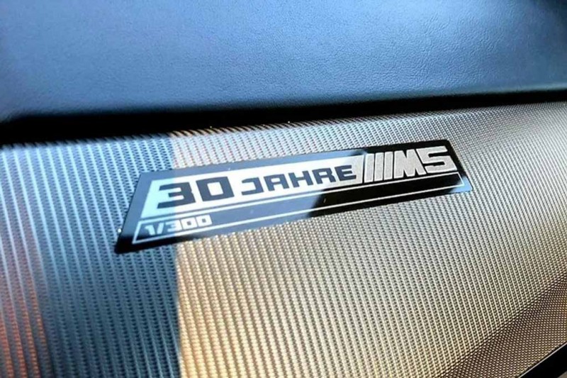 BMW M5 (F10) продают в Москве за невероятные ₽25 млн: продавец объяснил почему