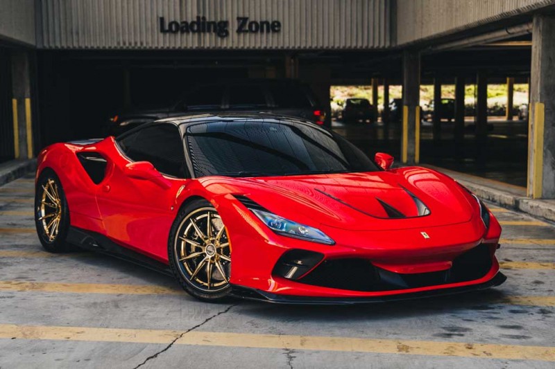 Доработанный Ferrari F8 Tributo от 1016 Industries удивил золотыми колесами