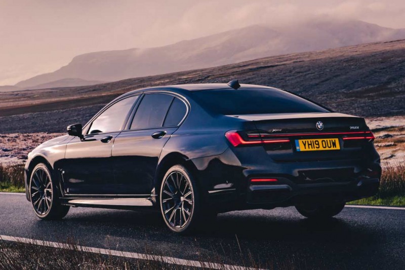 Обзор флагманской BMW 7 Series 2021: комплектации и цены, фото в новом кузове