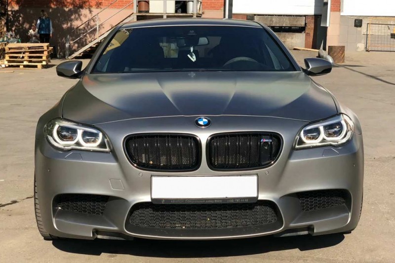 BMW M5 (F10) продают в Москве за невероятные ₽25 млн: продавец объяснил почему