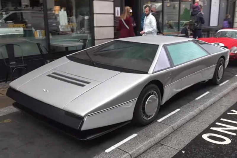 В Лондоне замечен уникальный концепт Aston Martin Bulldog 1979 года 1 В Лондоне замечен уникальный концепт Aston Martin Bulldog 1979 года