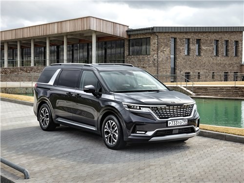 Тест-драйв KIA Carnival (поколение III) — Почему Kia Carnival стал самым дефицитным минивэном