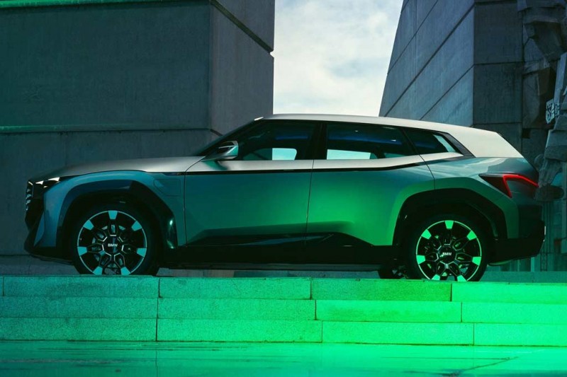 Баварцы представили BMW XM Concept: предсерийный вариант топового кроссовера