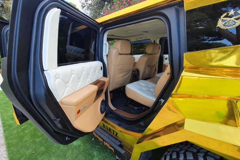 В продаже золотой внедорожник Dartz Prombron Aladeen Edition из фильма &laquo;Диктатор&raquo;