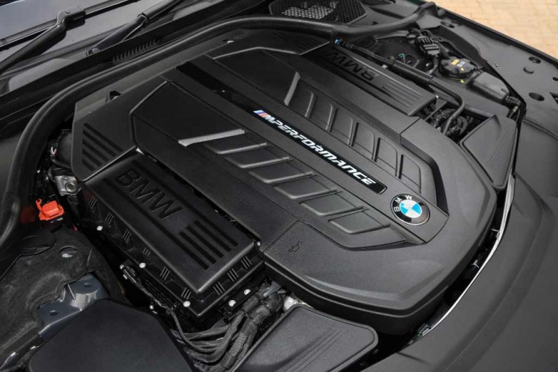 Обзор флагманской BMW 7 Series 2021: комплектации и цены, фото в новом кузове